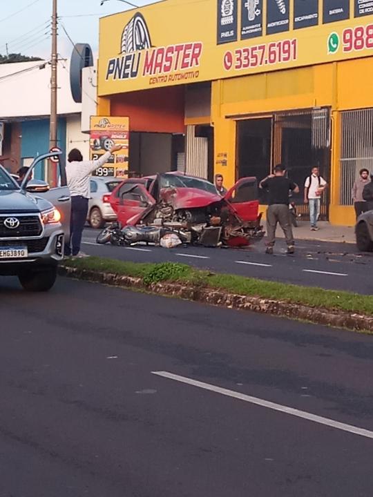Foto 2 de 4 — Morre uma das vítimas de grave acidente na Via Expressa
